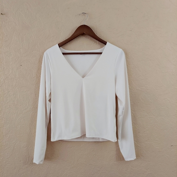Old Navy ivory V-Neck long sleeve top Sz large - Picture 1 of 9
